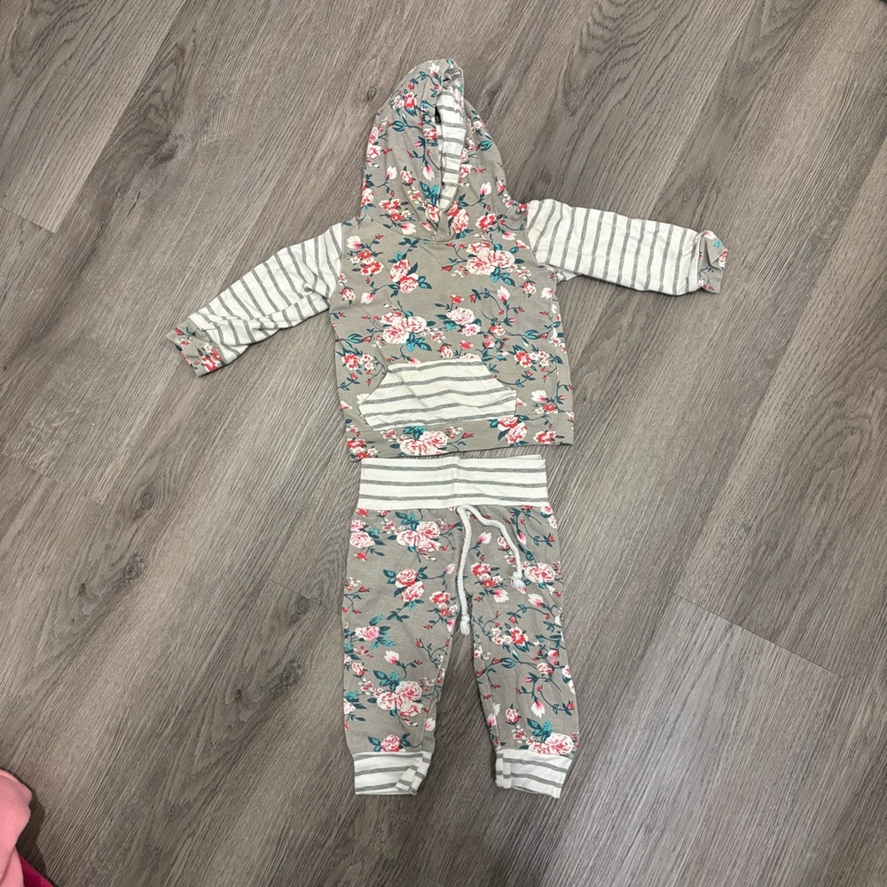 3-6 month matching set!